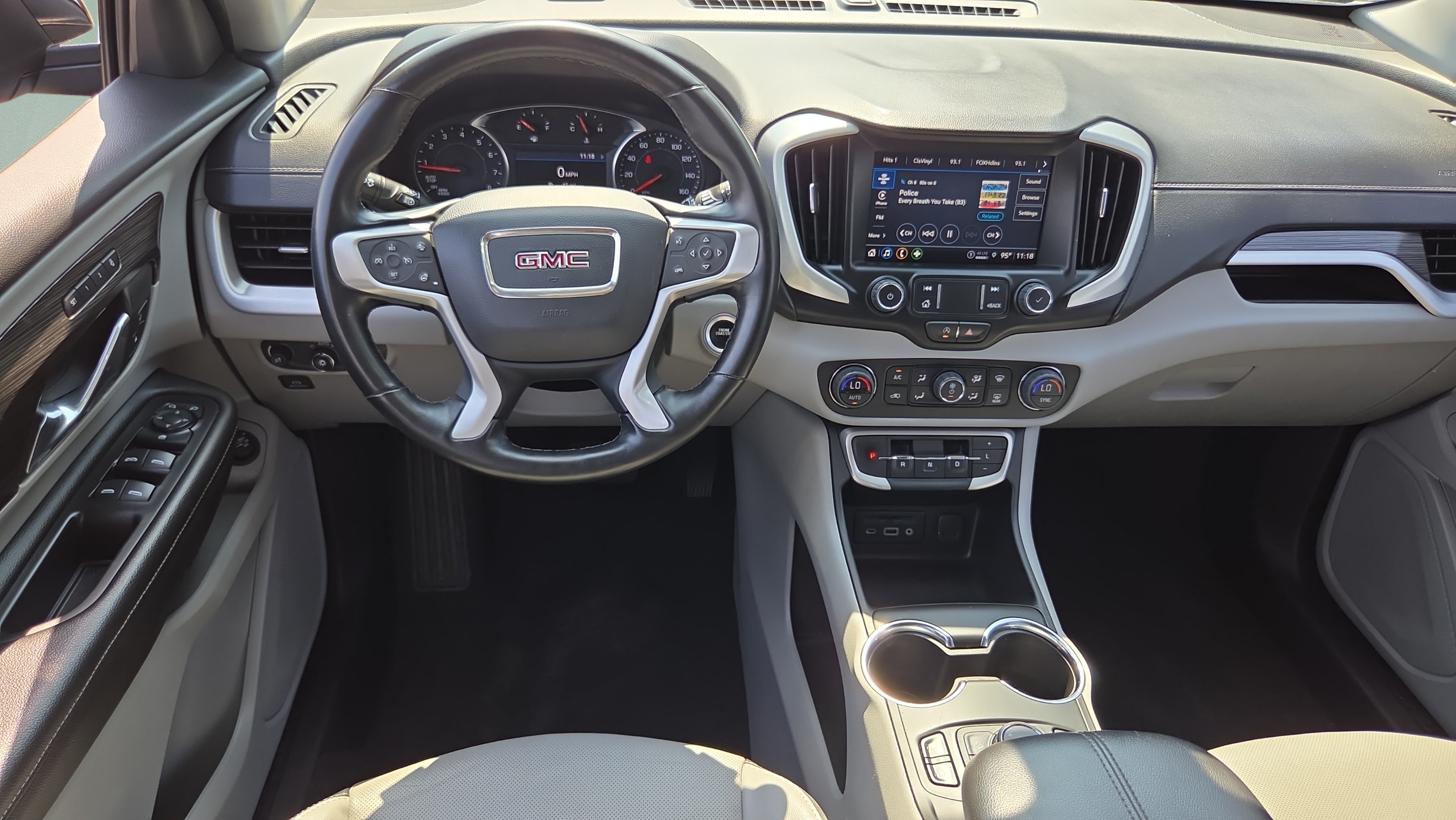 Certified 2024 GMC Terrain SLT FWD image 11