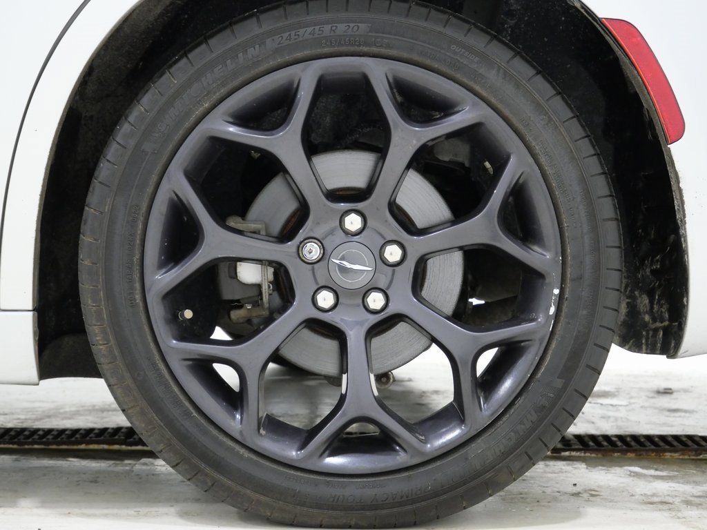 Used 2020 Chrysler 300 S image 10