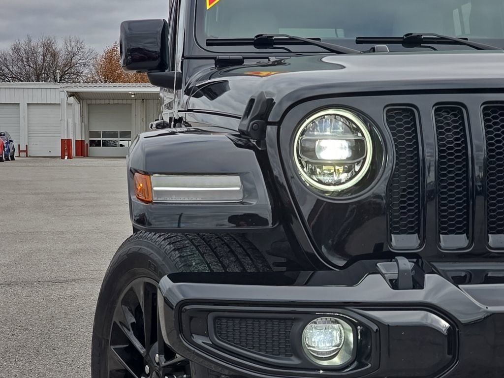 Used 2021 Jeep Wrangler Unlimited Sahara image 9
