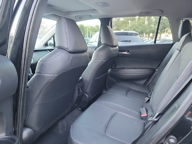 Used 2025 Toyota Corolla Cross XLE w/ Convenience Package FWD image 7