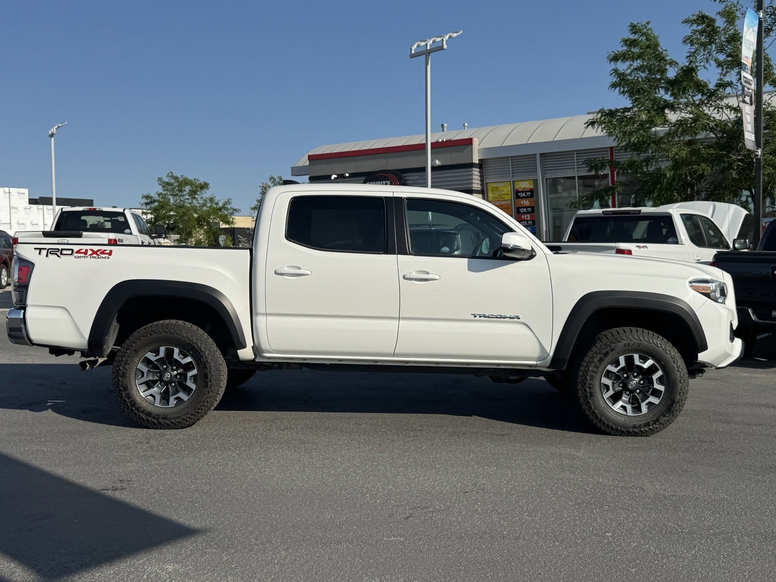 Used 2023 Toyota Tacoma TRD Off-Road image 5