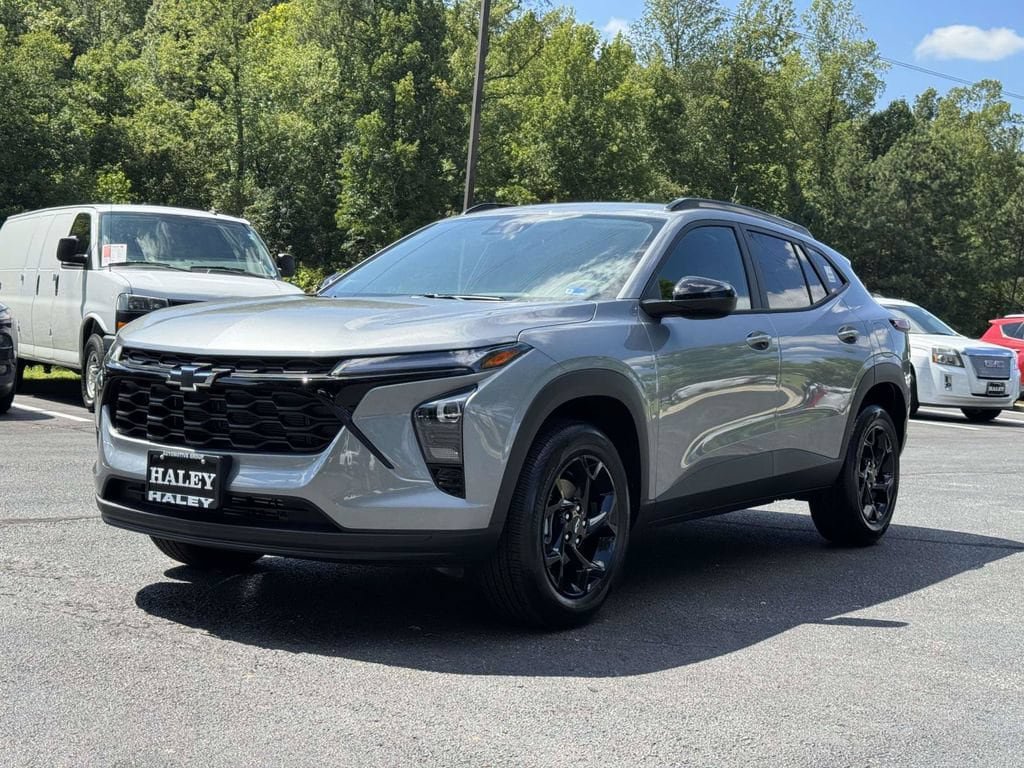 New 2026 Chevrolet Trax LT w/ Driver Confidence Package FWD image 24