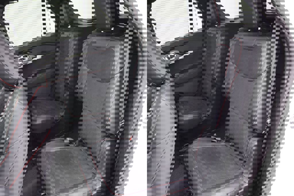 Used 2025 Ford Explorer ST AWD/4WD image 12