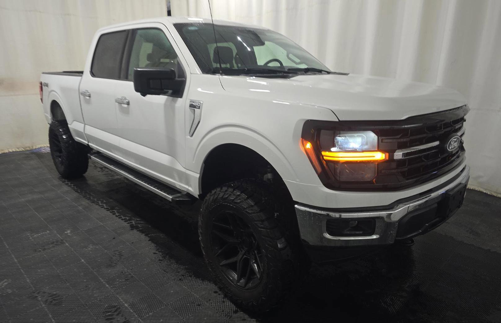 Used 2024 Ford F150 XLT w/ Tow/Haul Package AWD/4WD image 3