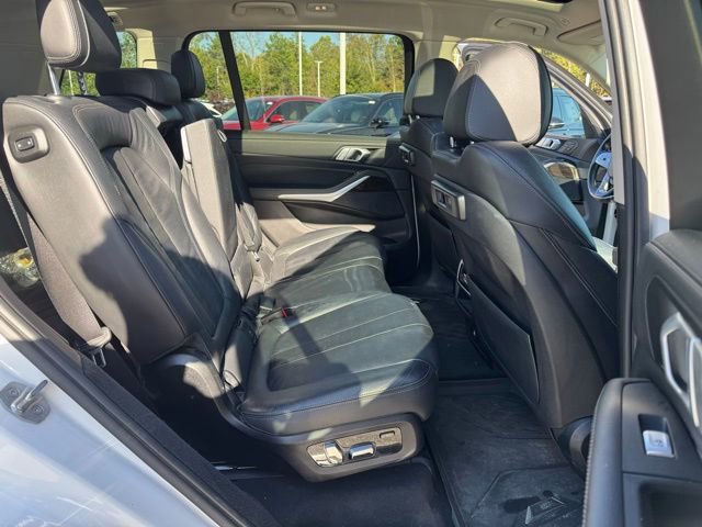 Used 2020 BMW X7 xDrive40i w/ Cold Weather Package image 25