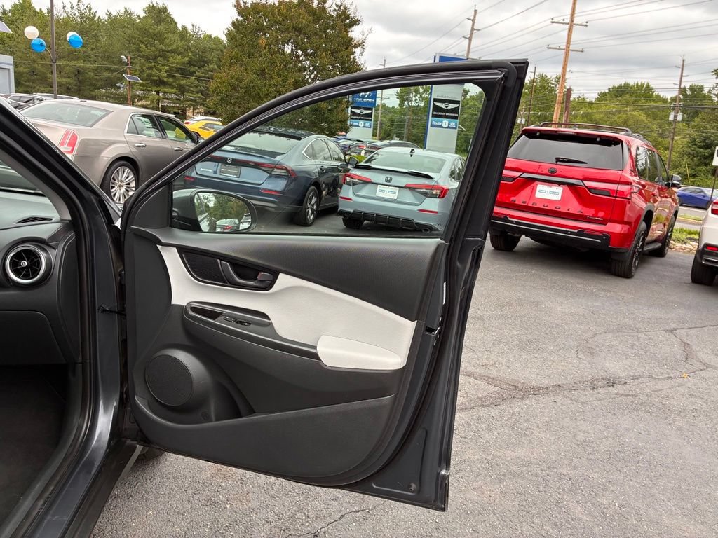 Used 2022 Hyundai Kona SEL w/ Cargo Package AWD/4WD image 45