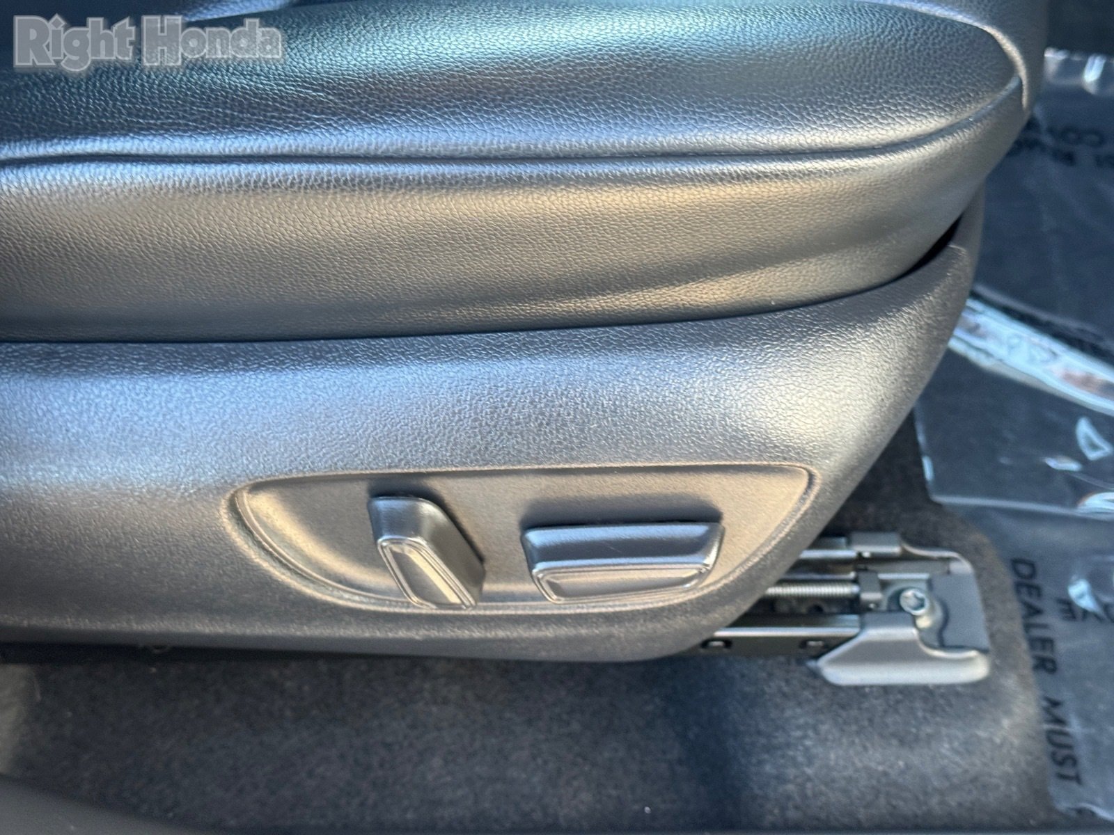 Used 2023 Toyota Highlander XLE image 13