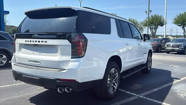 Used 2025 Chevrolet Suburban Z71 AWD/4WD image 7