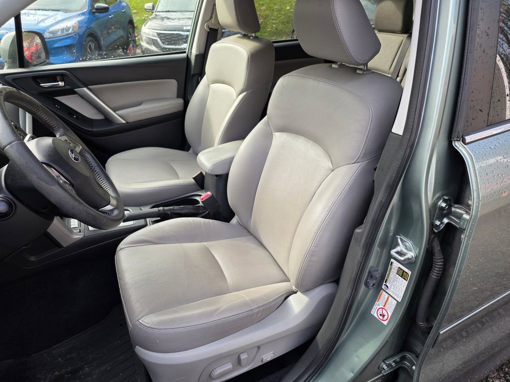 Used 2015 Subaru Forester 2.5i Limited AWD/4WD image 8