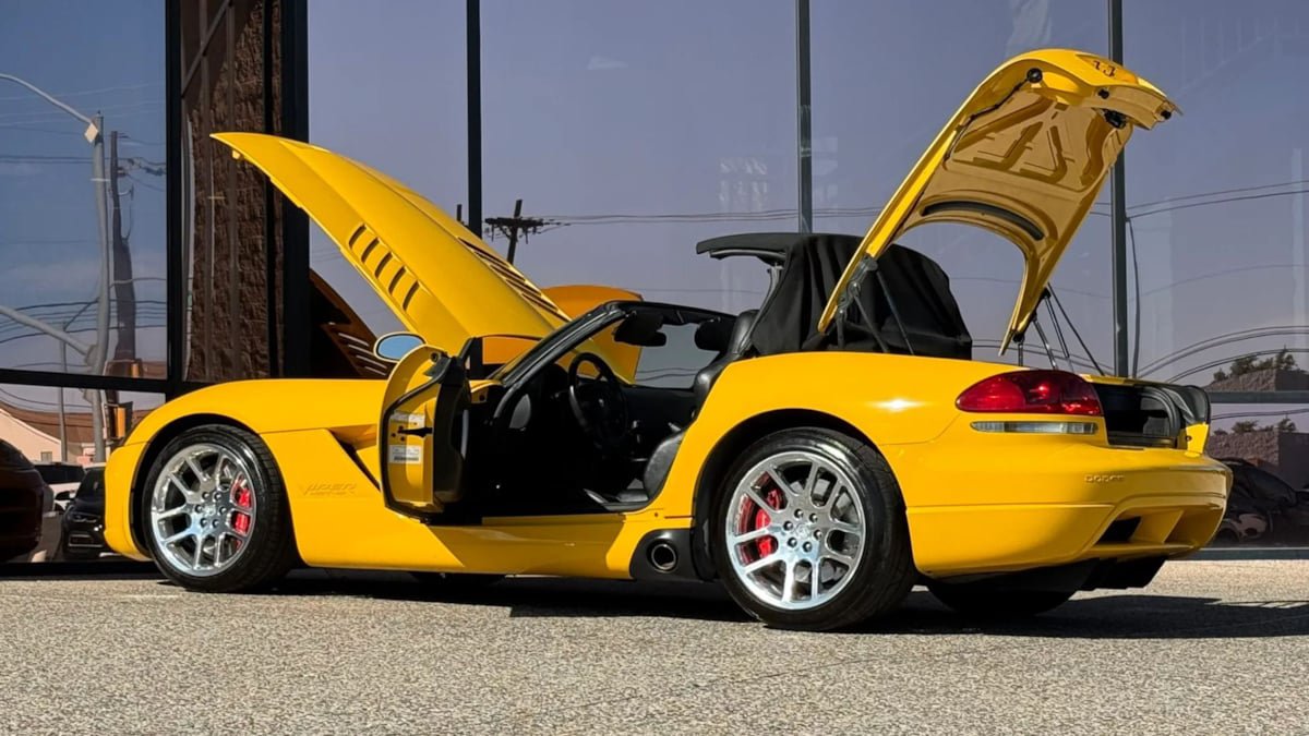 Used 2005 Dodge Viper SRT-10 RWD image 37