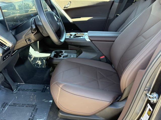 Used 2026 BMW iX xDrive45 w/ Climate Comfort Package image 19