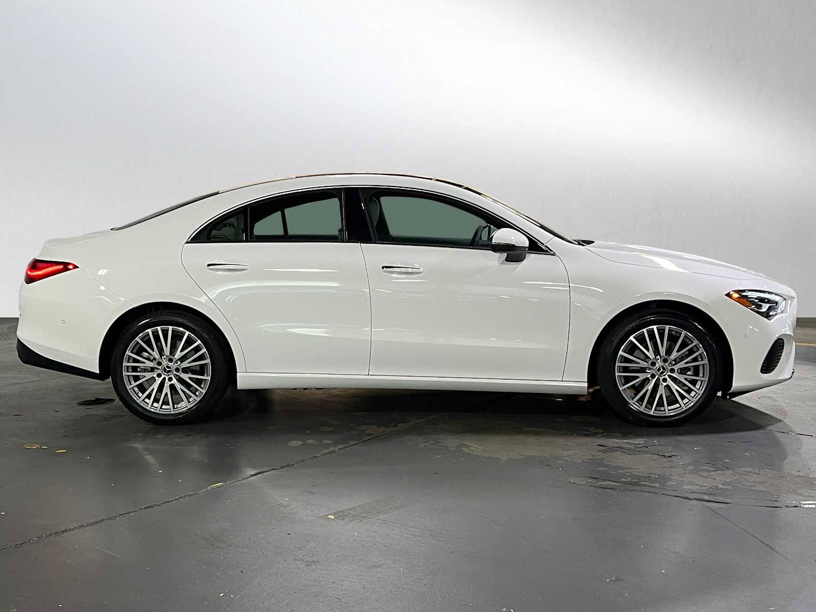 New 2025 Mercedes-Benz CLA 250 4MATIC image 2