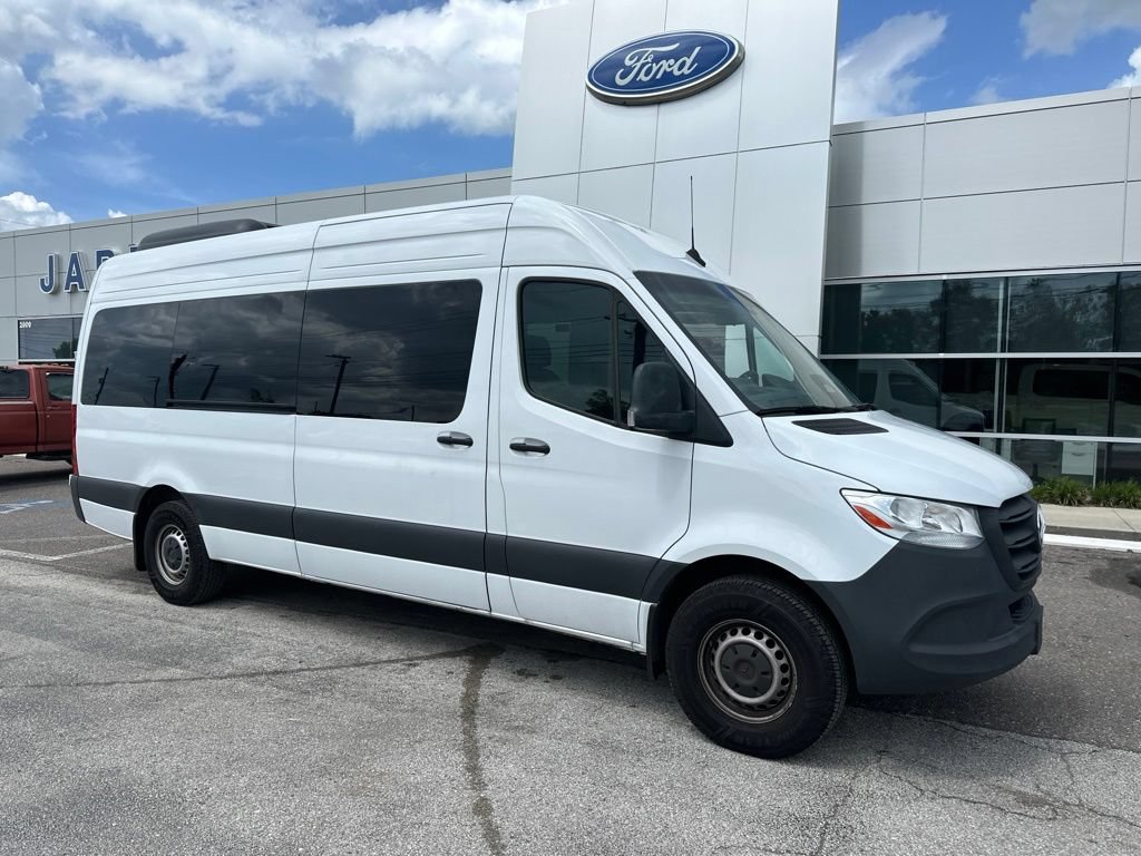 Used 2025 Mercedes-Benz Sprinter 2500 image 15