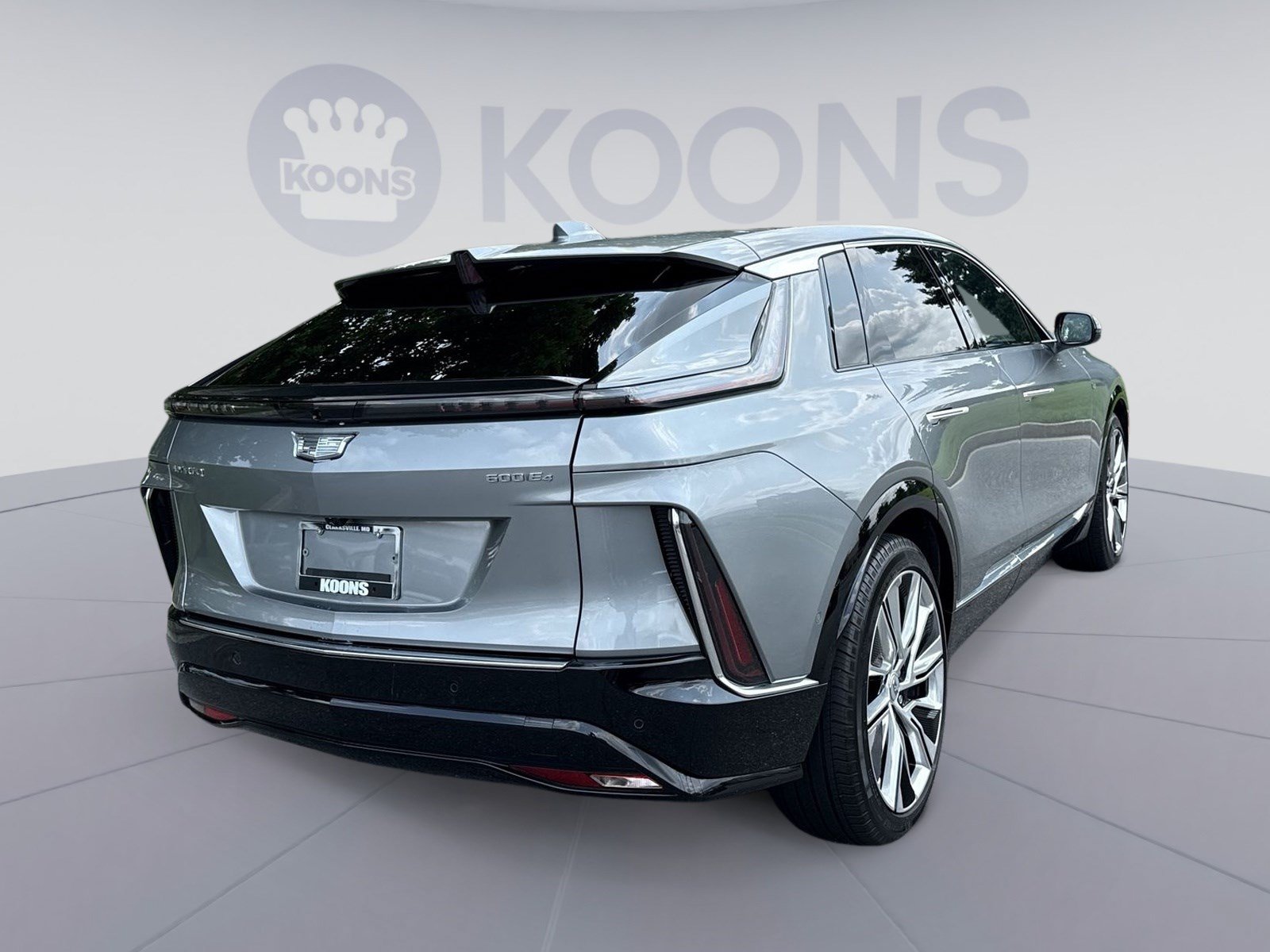 Used 2024 Cadillac Lyriq Luxury AWD/4WD image 7