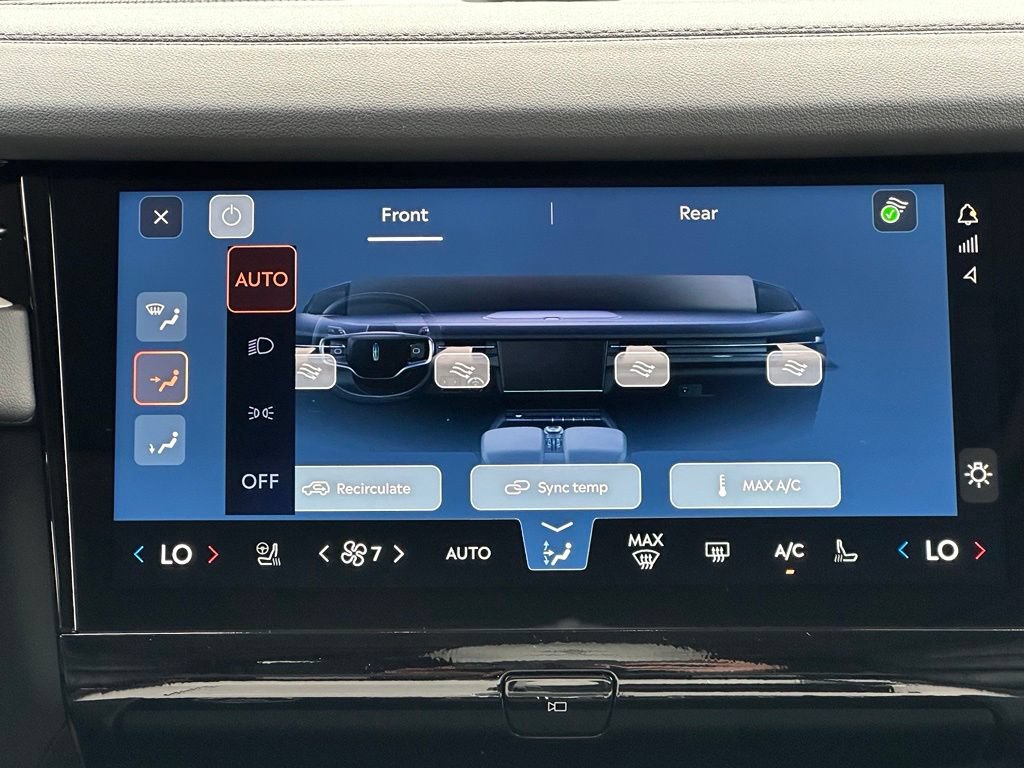 New 2027 Lincoln Navigator Reserve AWD/4WD image 13
