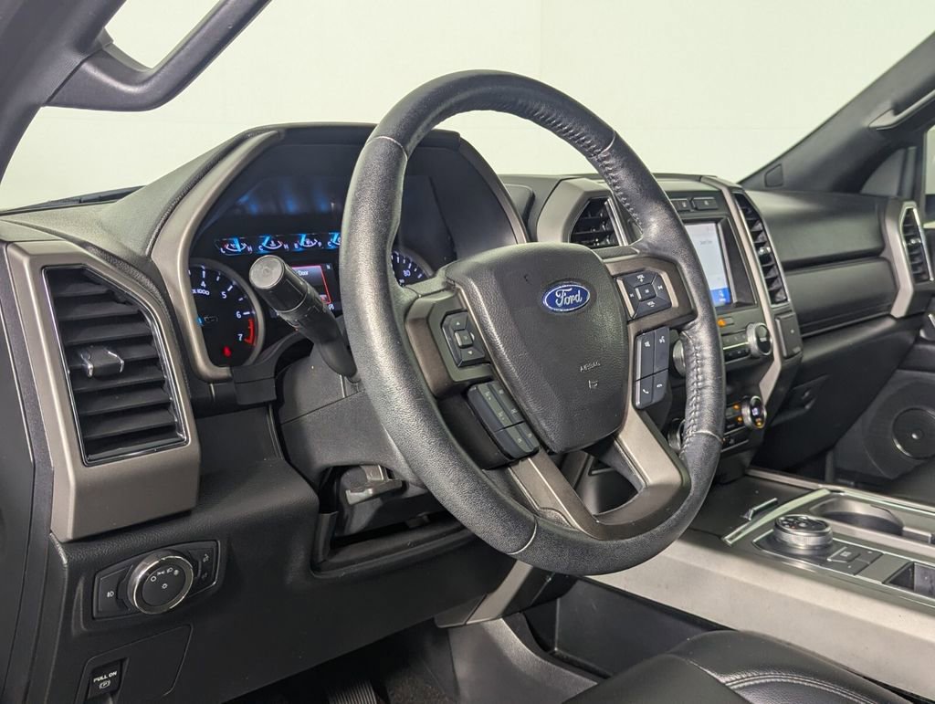 Used 2020 Ford Expedition XLT image 13