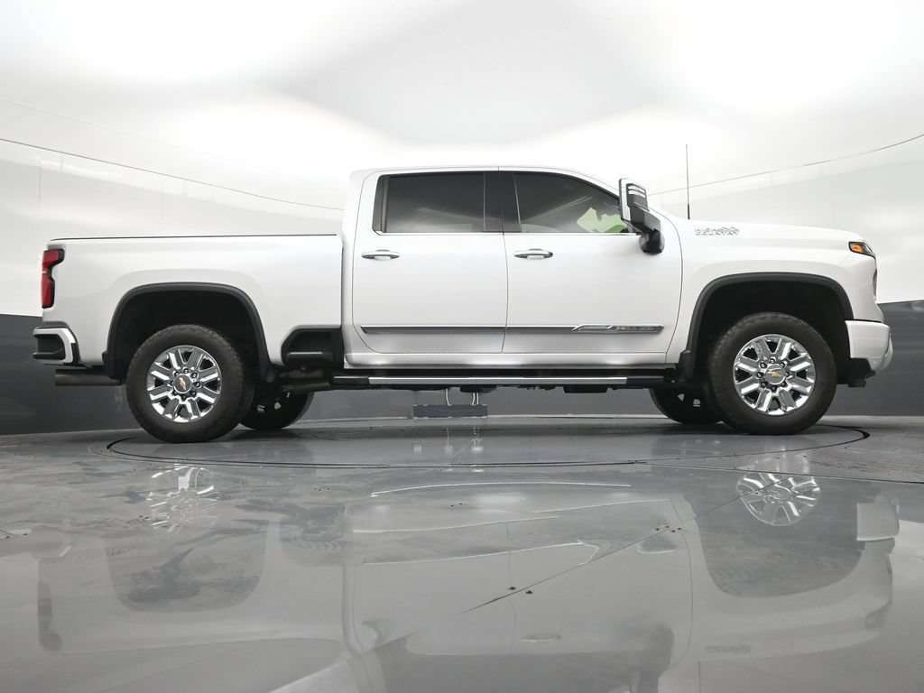 Used 2024 Chevrolet Silverado 2500 High Country AWD/4WD image 29