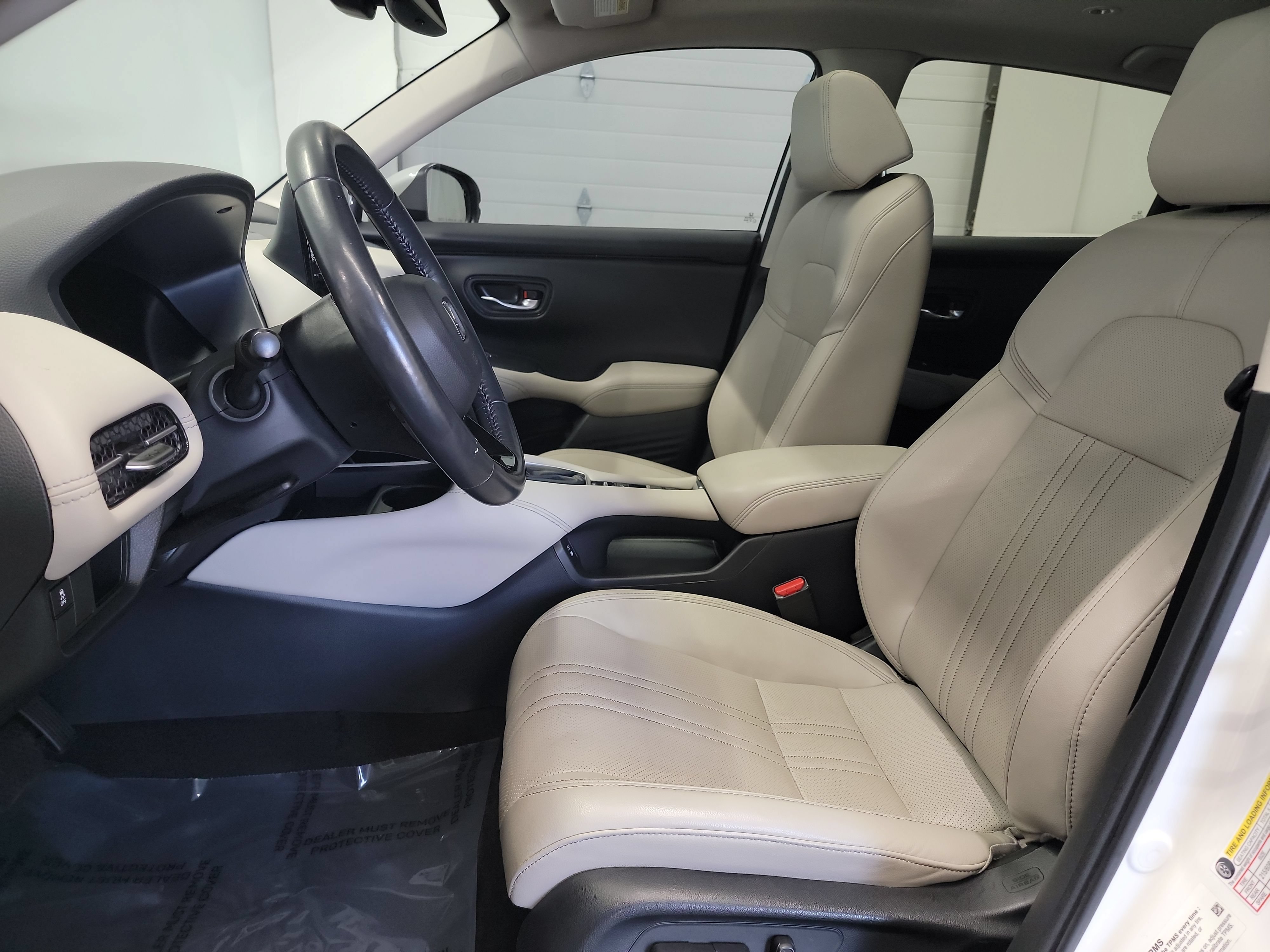 Used 2024 Honda HR-V EX-L image 12