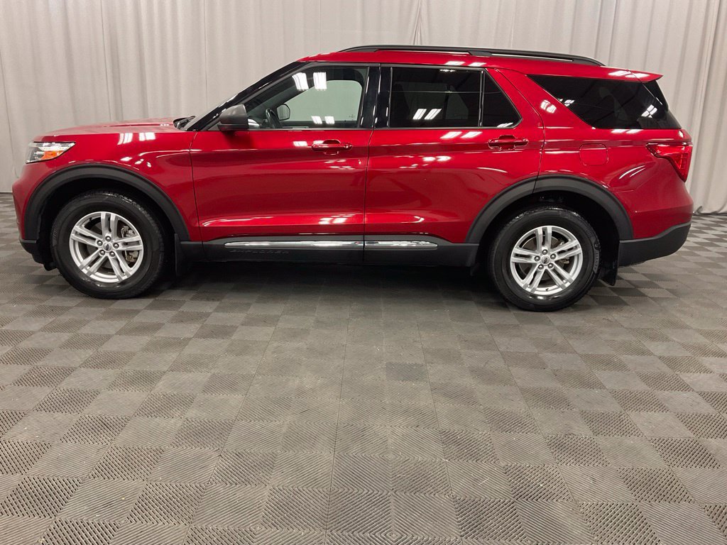 Used 2020 Ford Explorer XLT w/ Comfort Package AWD/4WD image 13