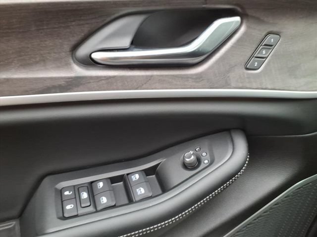 New 2026 Jeep Grand Cherokee Limited AWD/4WD image 16