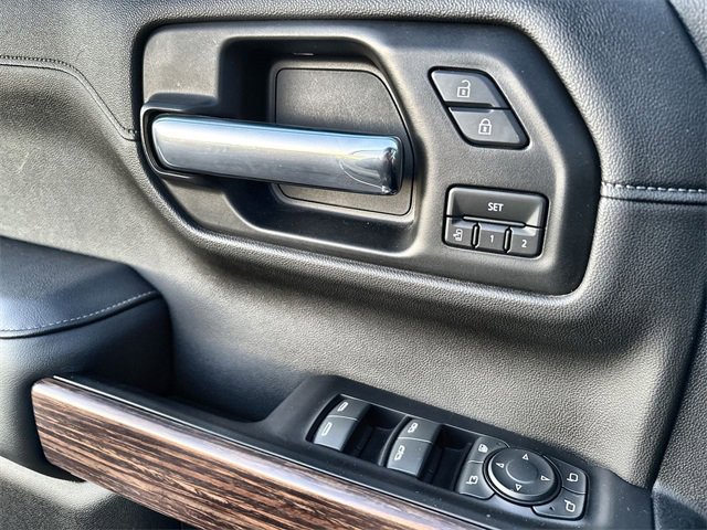 Used 2020 Chevrolet Silverado 1500 High Country w/ Trailer Camera Package image 14