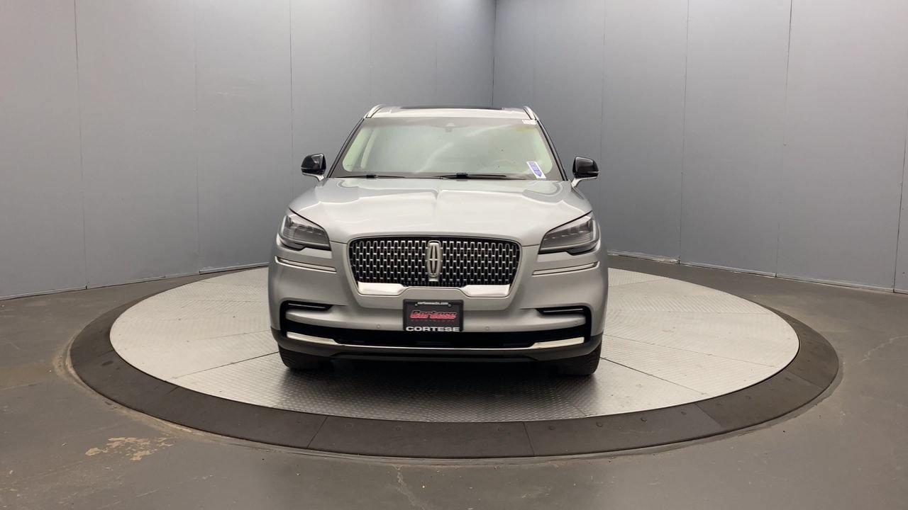 Used 2022 Lincoln Aviator AWD w/ Premium Package image 8