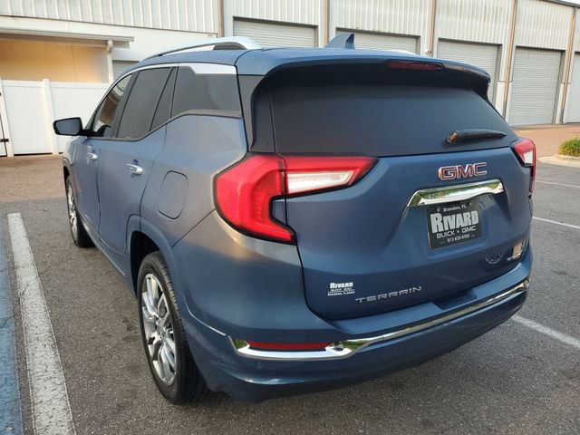 Used 2024 GMC Terrain Denali w/ Denali Premium Package image 3