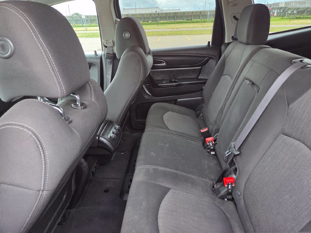 Used 2015 Chevrolet Traverse LT AWD/4WD image 41