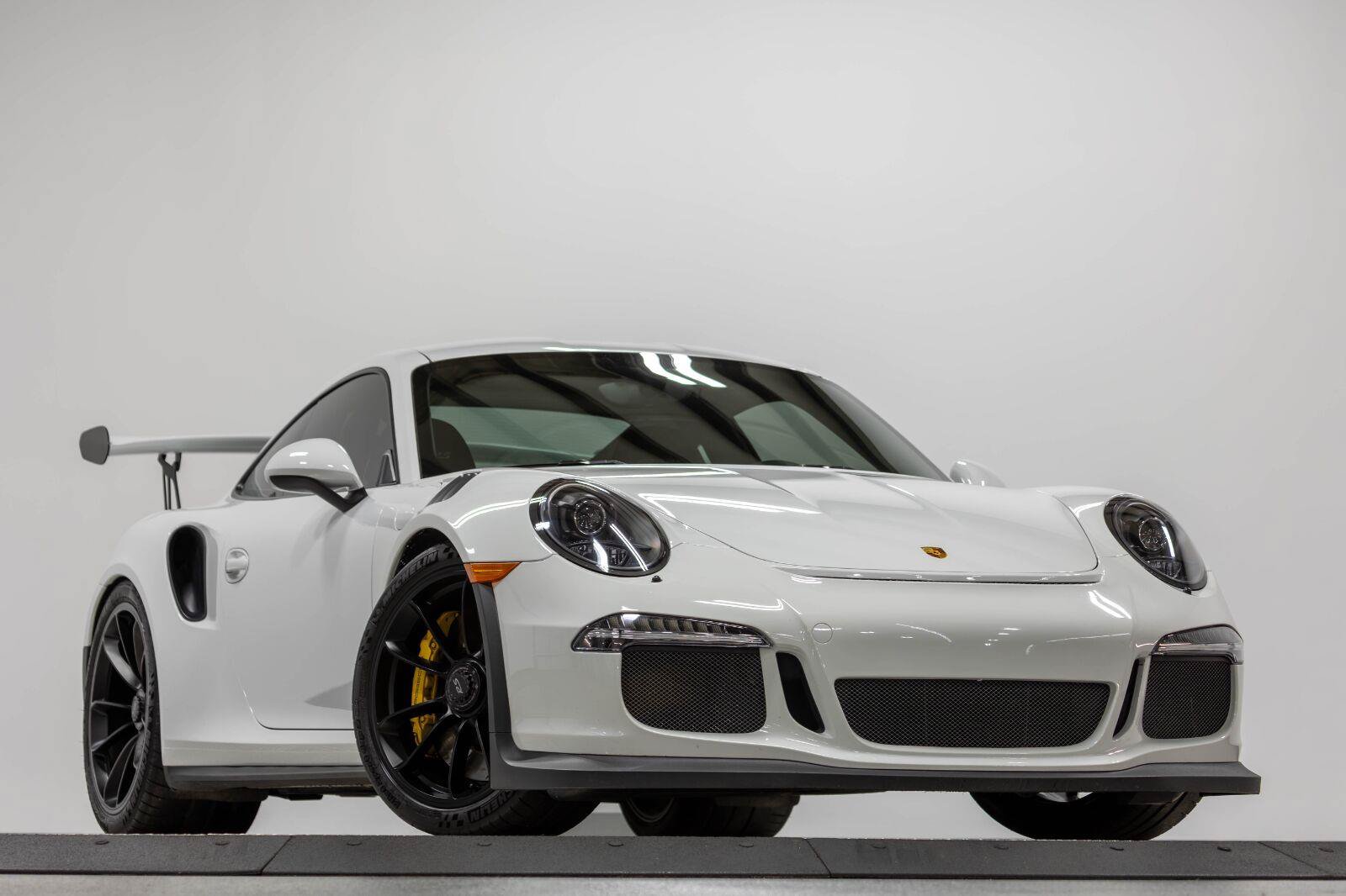 Used 2016 Porsche 911 GT3 RS RWD image 47