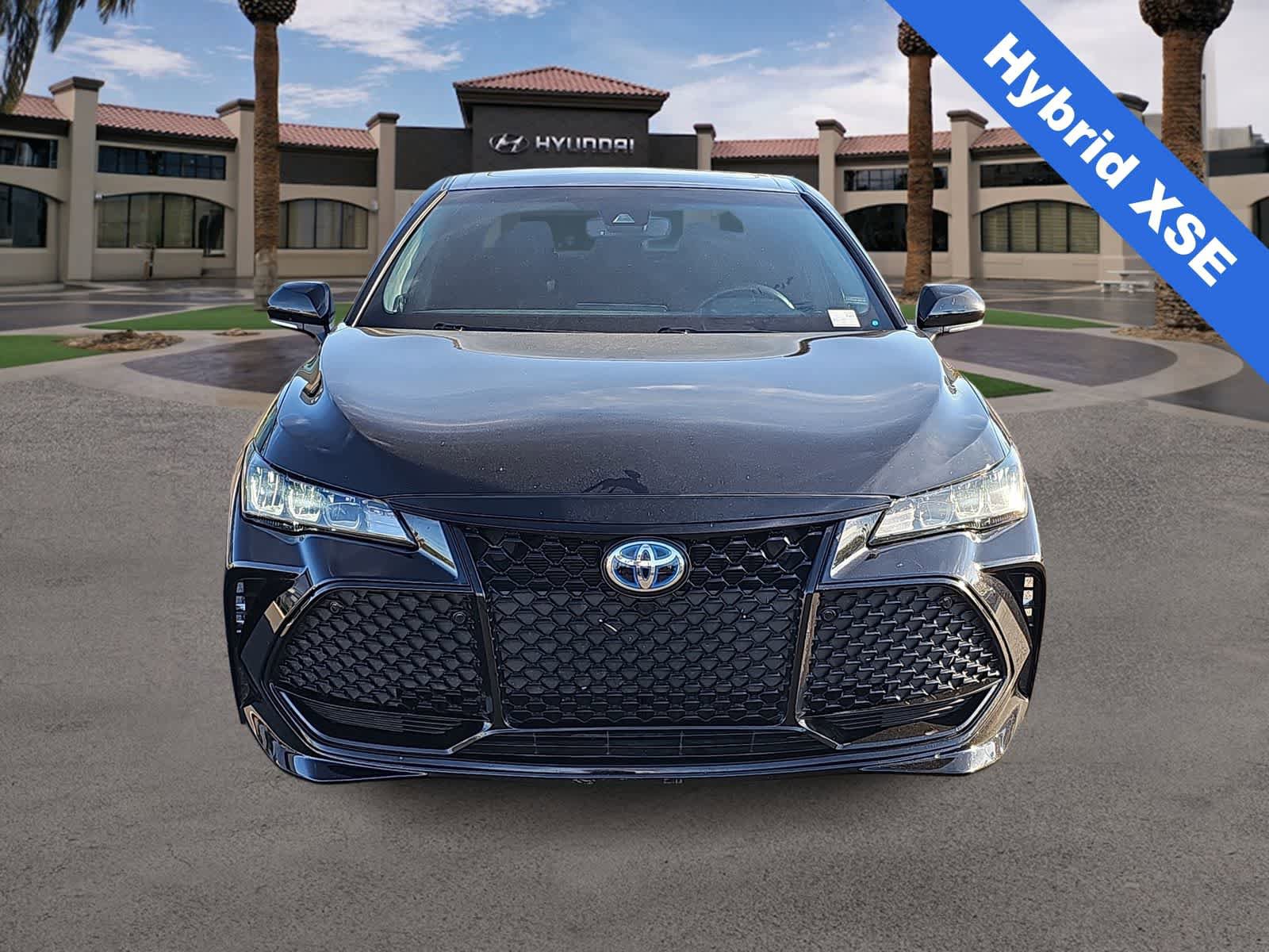 Used 2021 Toyota Avalon XSE image 3