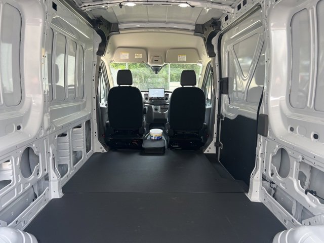 New 2023 Ford E-Transit Medium Roof image 11