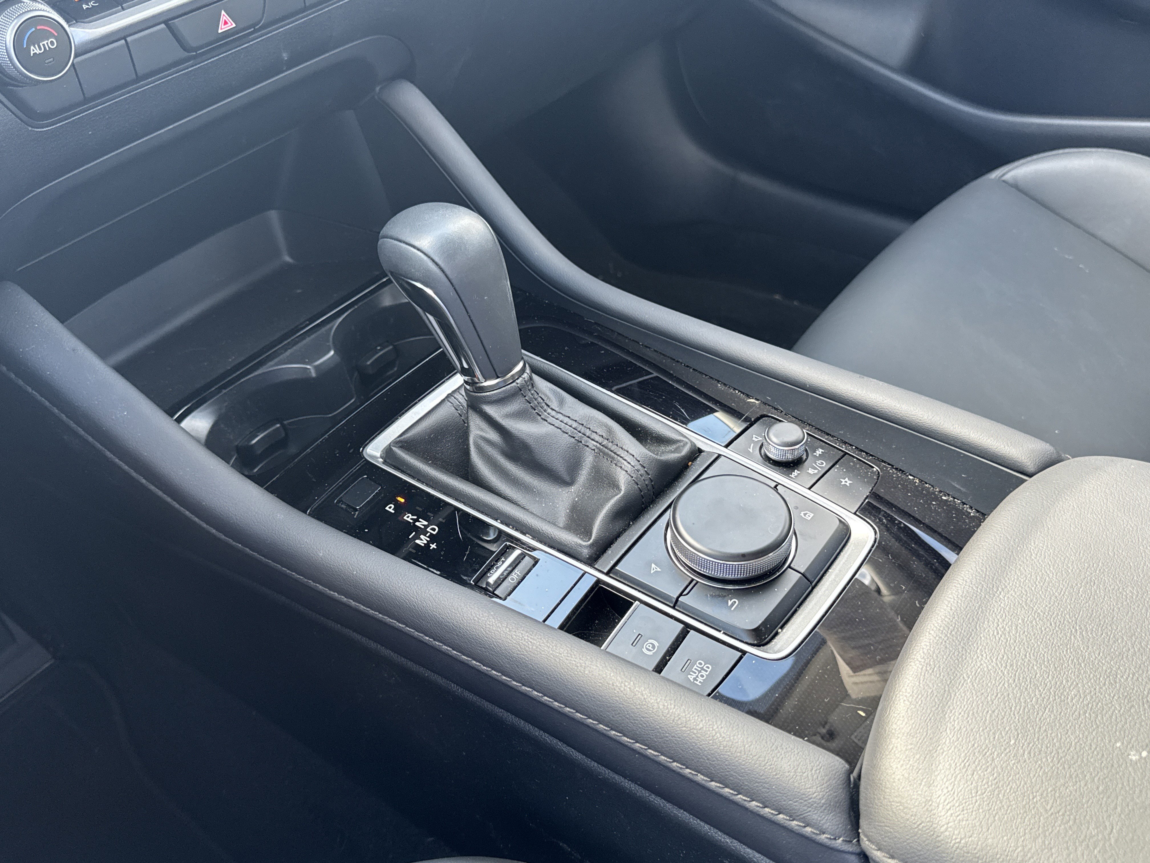 Used 2024 MAZDA MAZDA3 s image 22