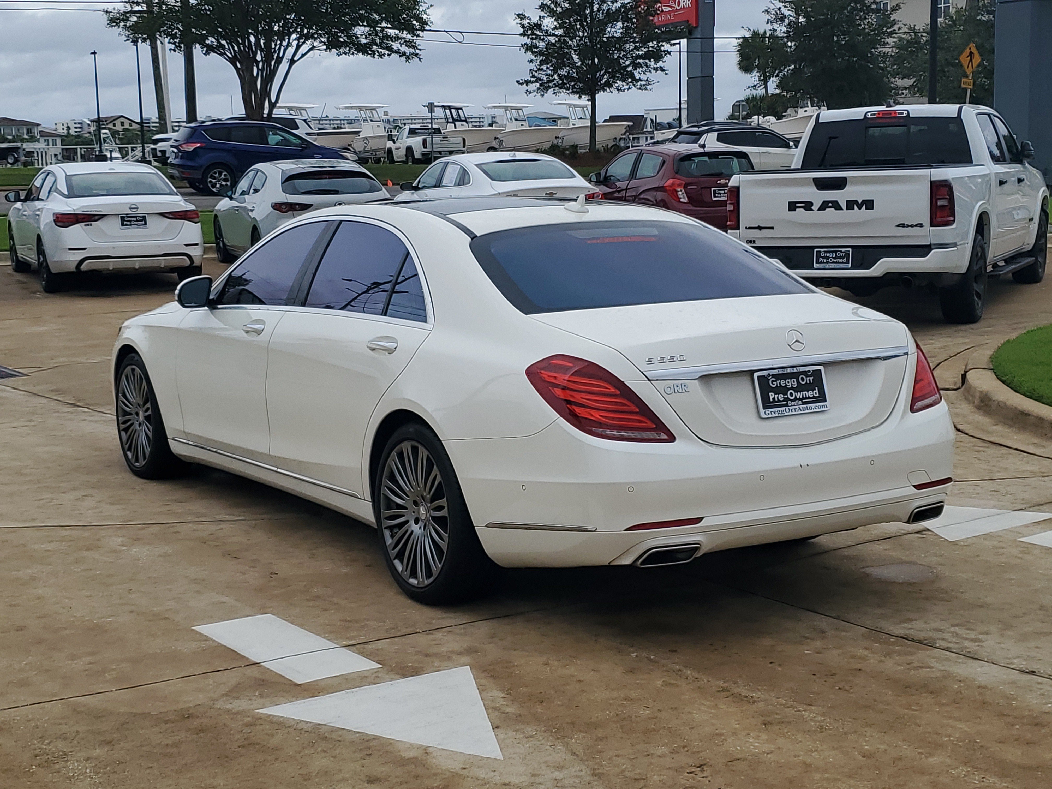 Used 2015 Mercedes-Benz S 550 Sedan image 3