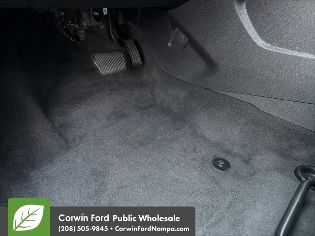 Used 2012 Ford Focus Titanium w/ SEL/Titanium Winter Pkg image 25