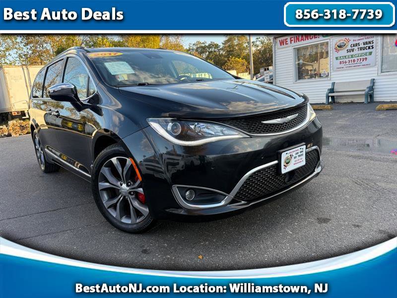Used 2017 Chrysler Pacifica Limited w/ UConnect Theater Package