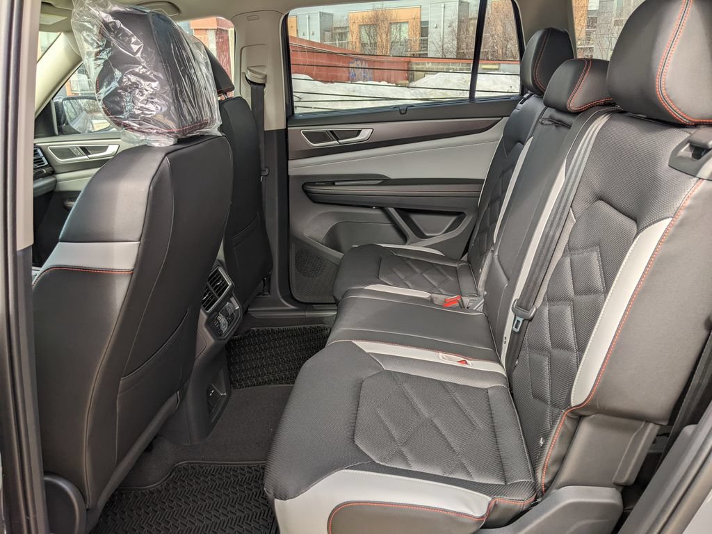 New 2026 Volkswagen Atlas Peak Edition AWD/4WD image 23