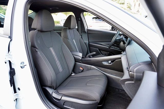 Certified 2026 Hyundai Elantra Sport image 12