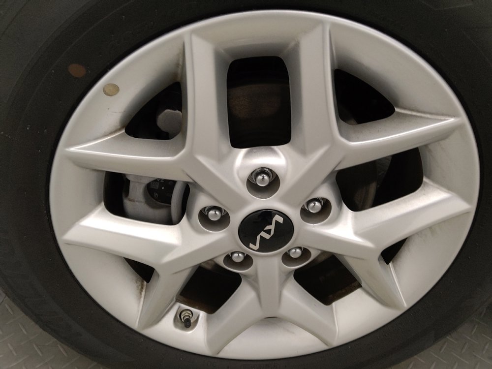 Used 2025 Kia Soul LX image 31