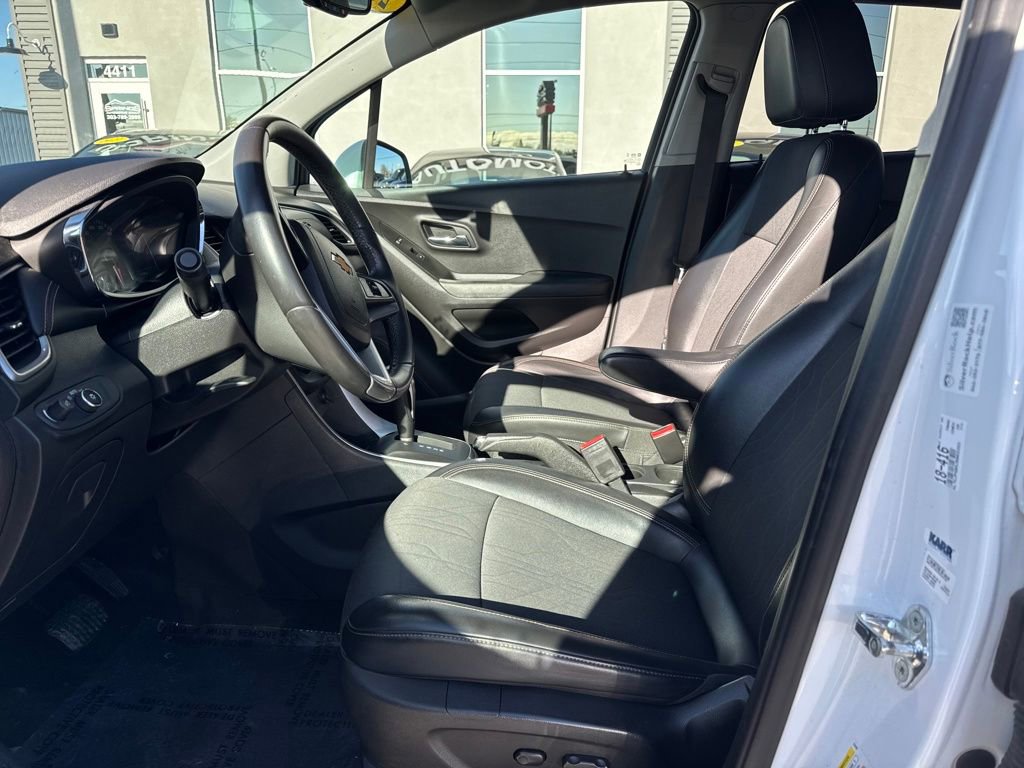 Used 2018 Chevrolet Trax LT w/ LT Convenience Package image 9