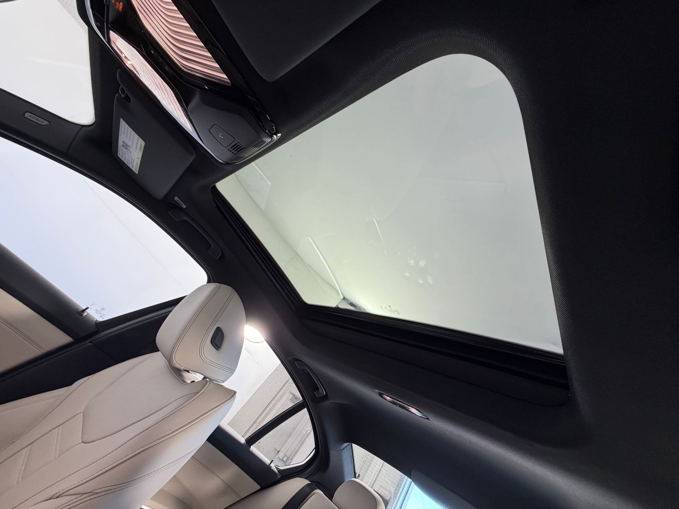 New 2026 BMW 330i Sedan w/ Premium Package image 14