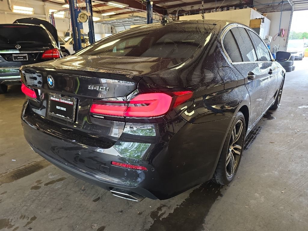Used 2021 BMW 540i w/ Convenience Package RWD image 3