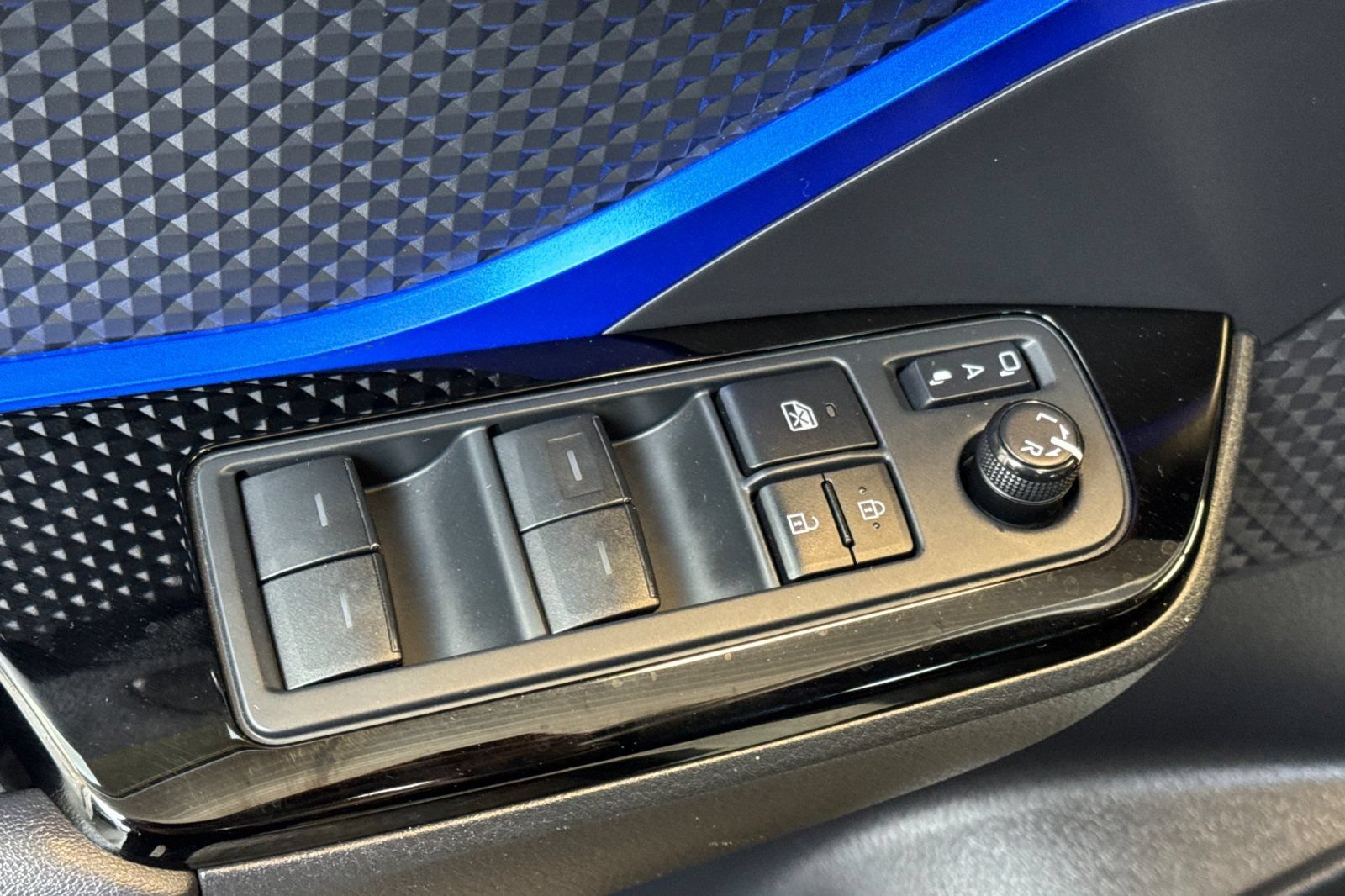 Certified 2021 Toyota C-HR XLE FWD image 15