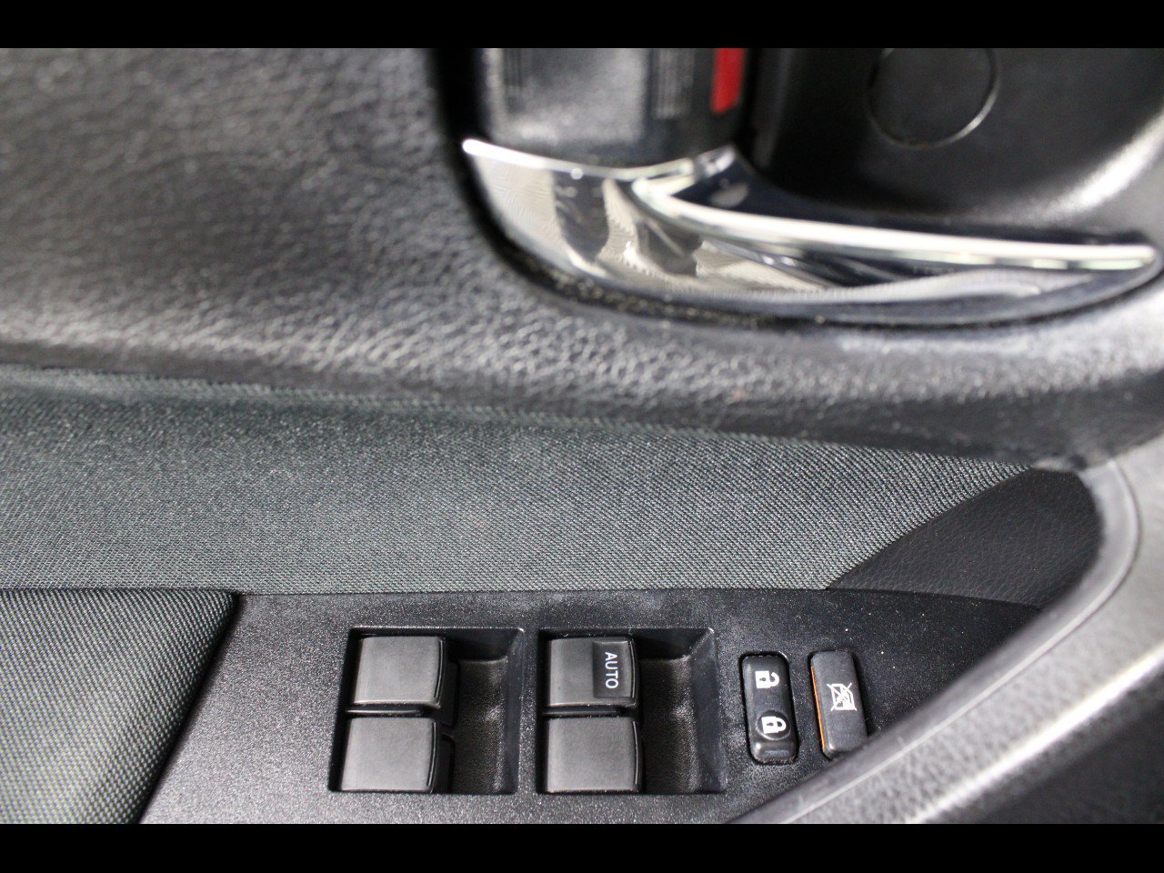 Used 2017 Toyota Corolla LE FWD image 19