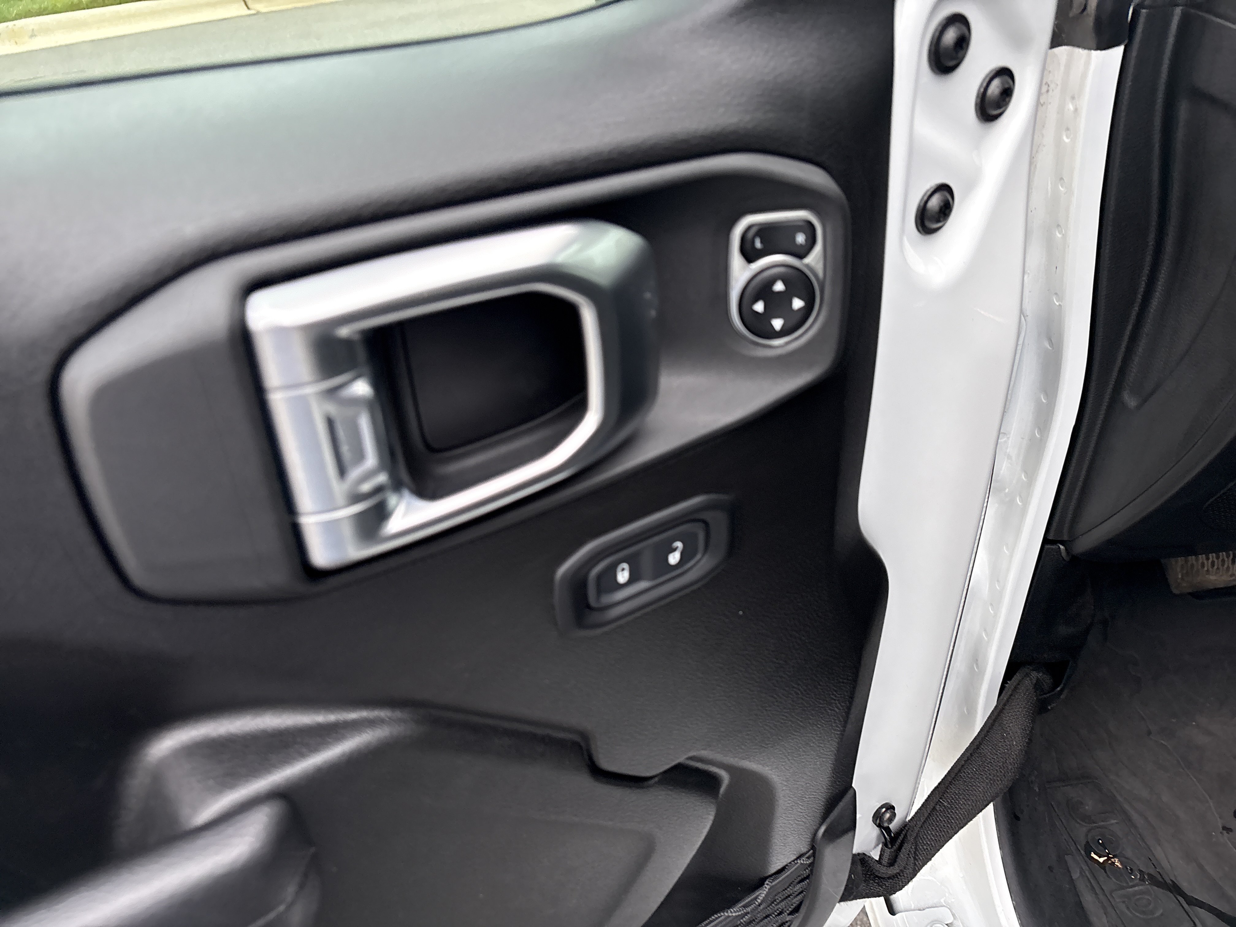 Used 2024 Jeep Wrangler Sport AWD/4WD image 15