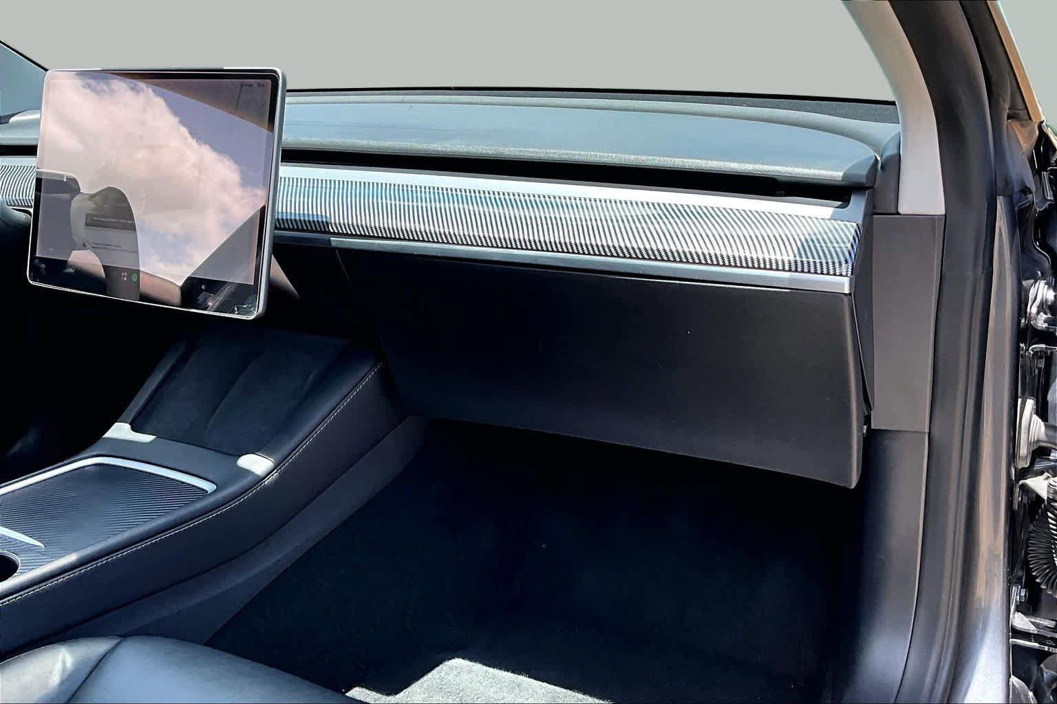 Used 2022 Tesla Model 3 Standard Range RWD image 14