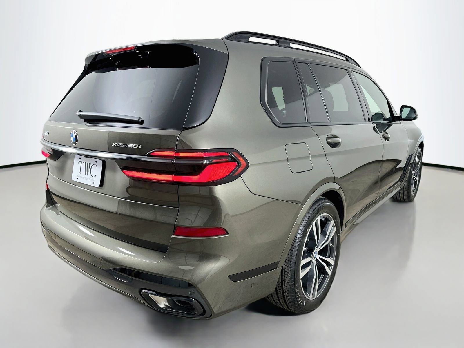 New 2027 BMW X7 xDrive40i w/ Executive Package AWD/4WD image 5