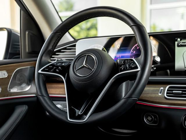 Used 2025 Mercedes-Benz GLE 350 4MATIC image 18