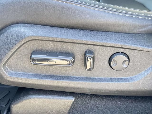 Used 2025 Honda Pilot Touring image 16