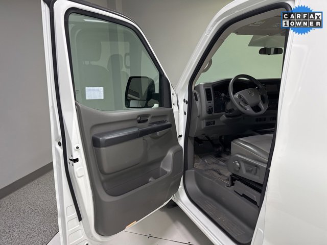 Used 2019 Nissan NV 3500 SV w/ Navigation Package image 4