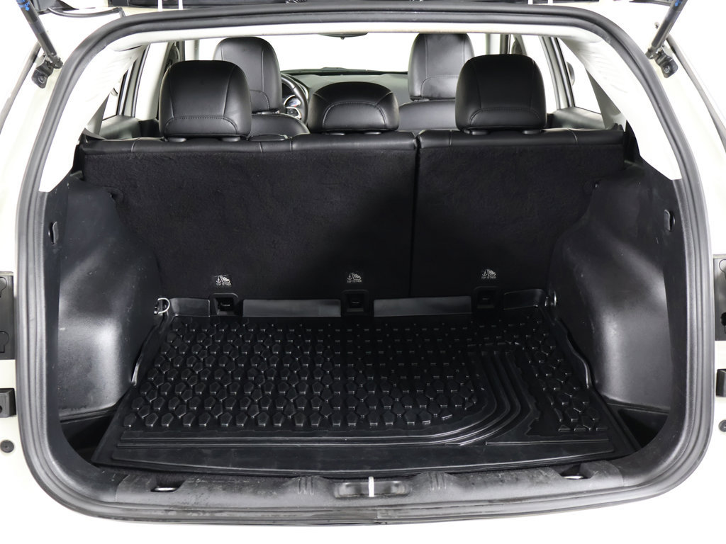 Used 2019 Jeep Compass Latitude FWD image 16